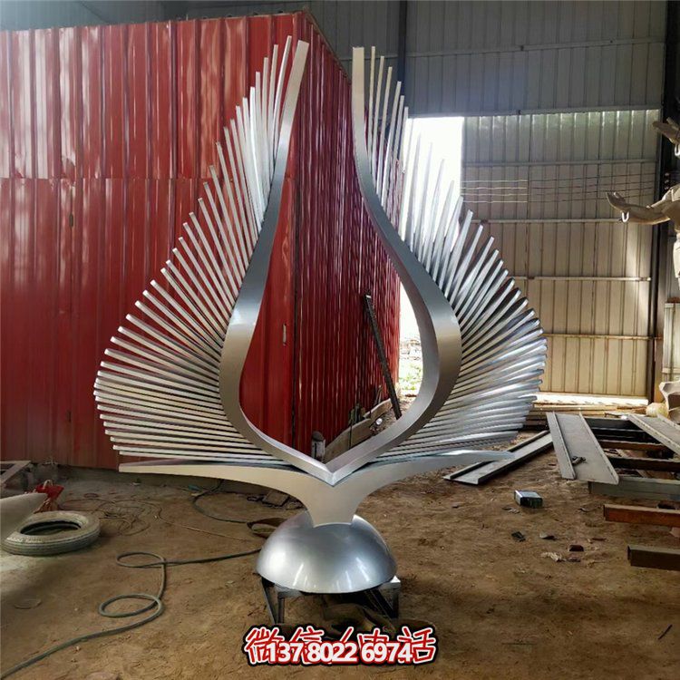 抽象不銹鋼雕塑擺件，為景觀房地產(chǎn)增添精彩景點