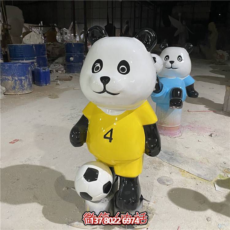 足球旅游景區(qū)，讓你玩轉卡通公仔和雕塑