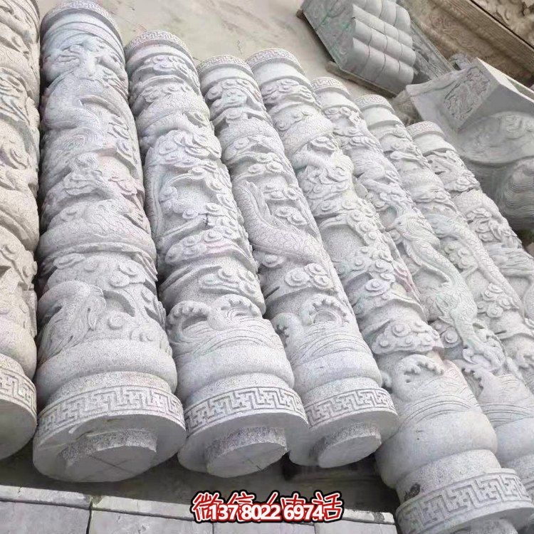 精美結合雕塑，把浮雕、大理石、石雕、石柱帶入戶外空間