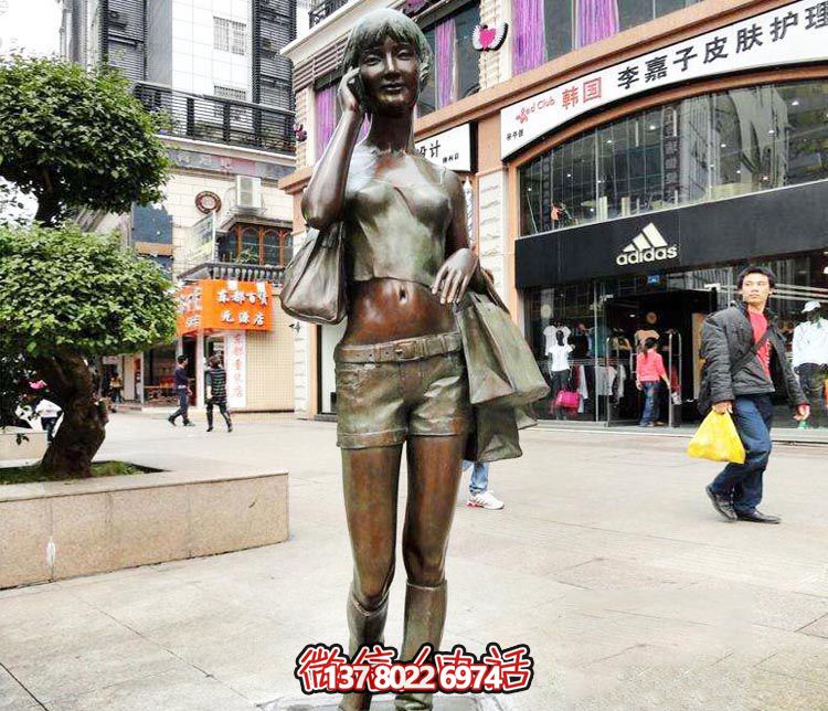 精美銅雕女孩雕塑——帶你暢游街頭，體驗夢幻快樂時光