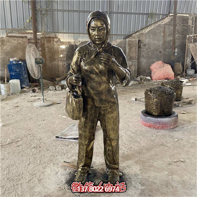 玻璃鋼仿銅人物雕塑，美化園林景區