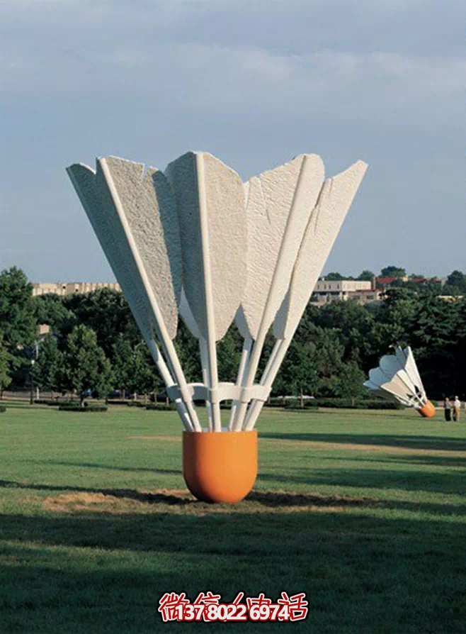 多功能玻璃鋼仿真雕塑羽毛球框，為戶外草坪增色