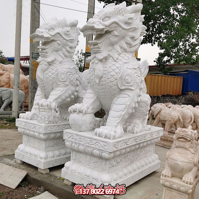古典漢白玉大型麒麟景觀雕塑，點綴庭院、別墅神秘氣息