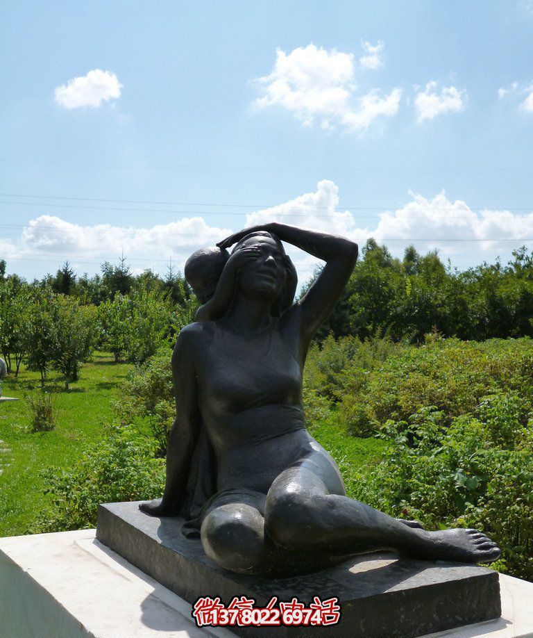 戶(hù)外園林景觀銅鑄坐著的母子雕塑 戶(hù)外園林景觀銅鑄坐著的母子雕塑