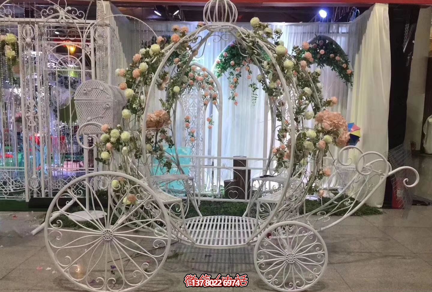 酒店婚禮室內創(chuàng)意不銹鋼馬車雕塑 酒店婚禮室內創(chuàng)意不銹鋼馬車雕塑